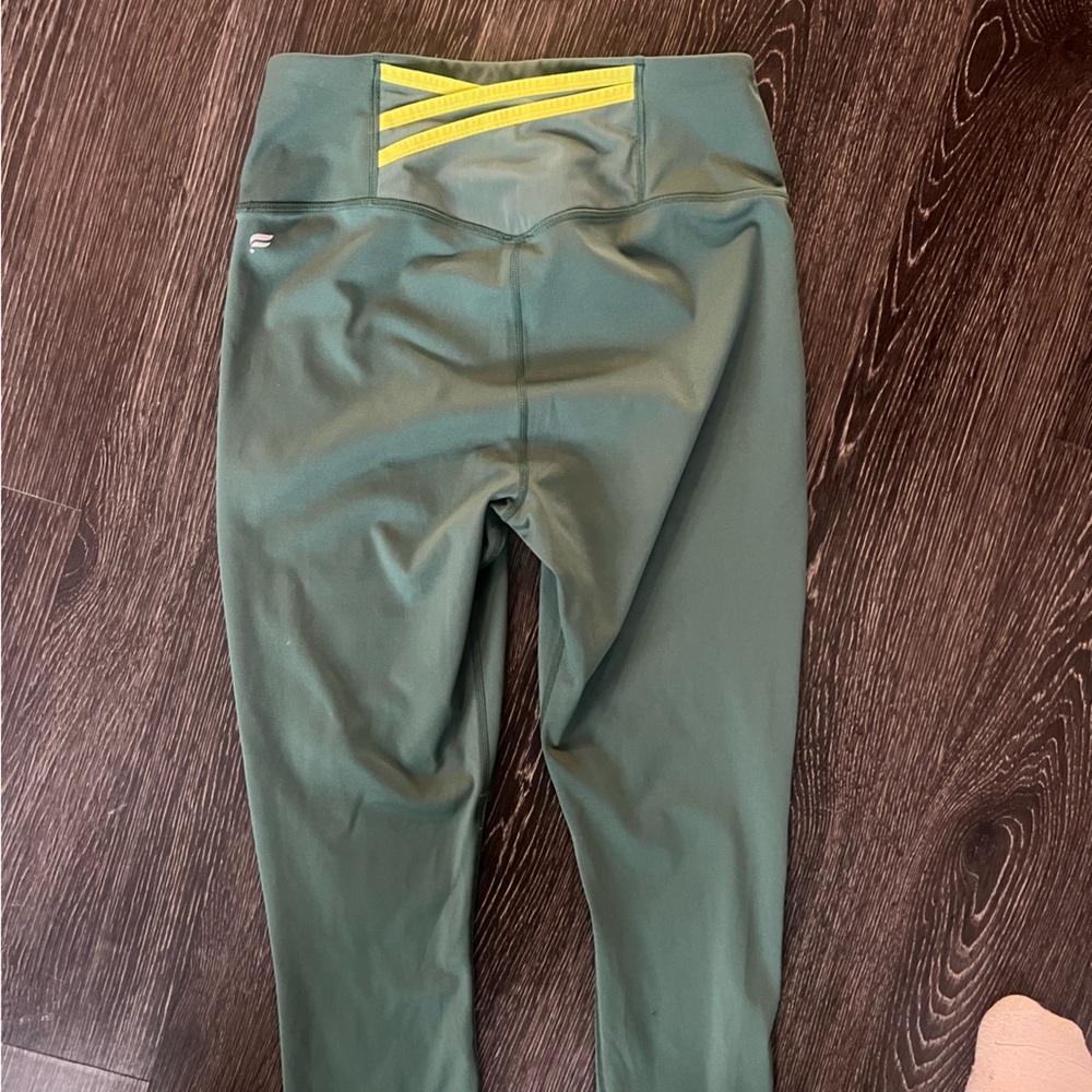 Fabletics 7/8 Leggings Size Medium